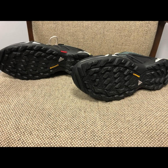 Adidas Outdoor Terrex Gore Tex Women’s Hiking Shoes - Picture 4 of 6